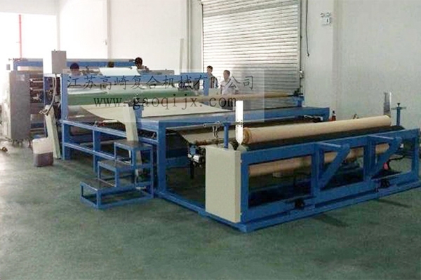 無縫牆布熱壓複合機